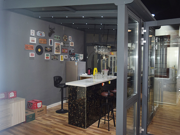 國(guó)奧門窗鋁合金陽(yáng)光房酒吧臺(tái)